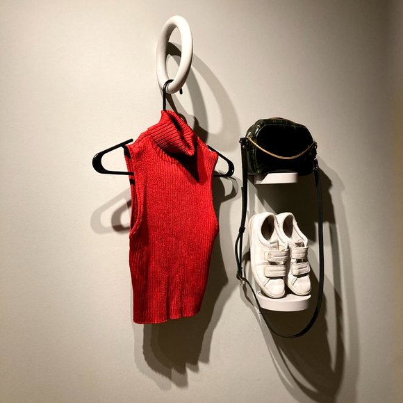 FOREVER XXI —  semi-cropped turtleneck vest - Picture 2 of 5